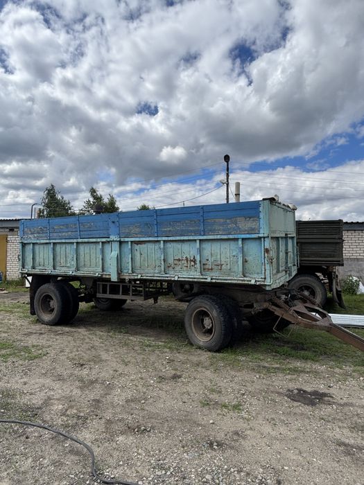 Продам бортовой прицеп под КамАЗ. Длина кузова 6 метров.