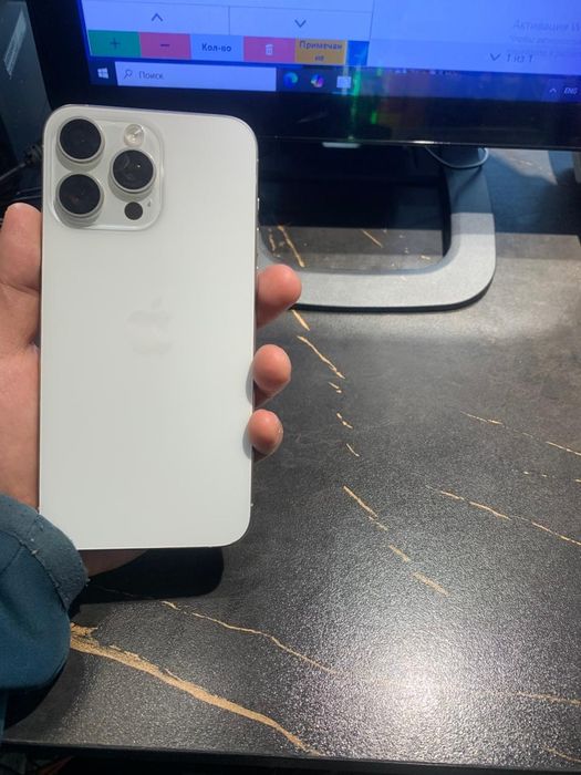 продам айфон 15 про макс
