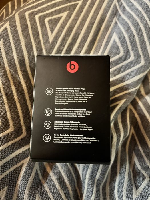 Безпроводные Наушники POWERBEATS PRO, Оригинал.
