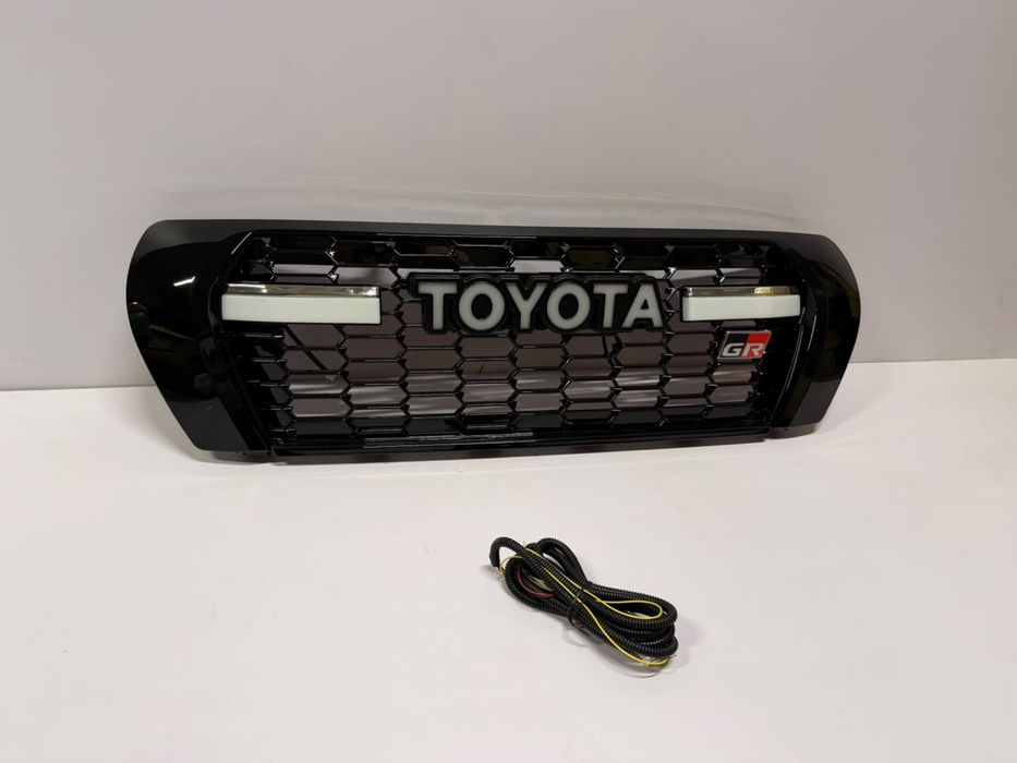 Решетка радиатора GR на Land Cruiser 200