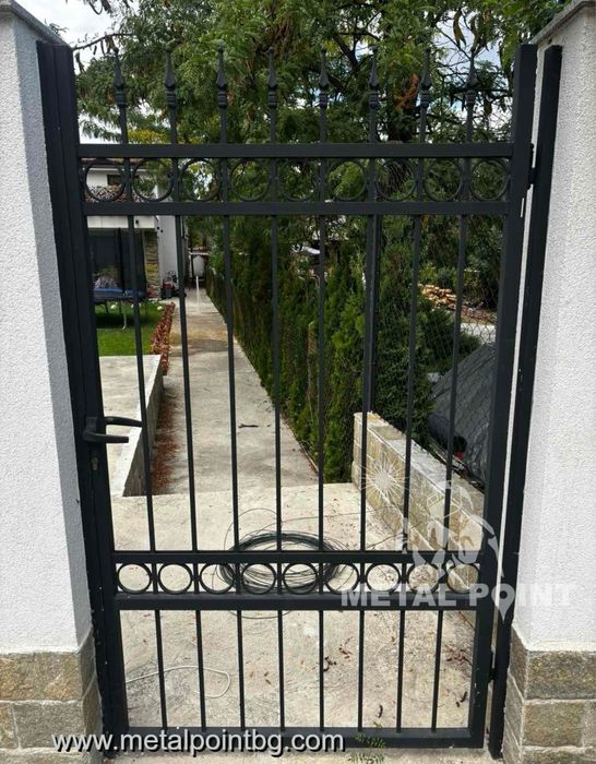 Метални порти и огради