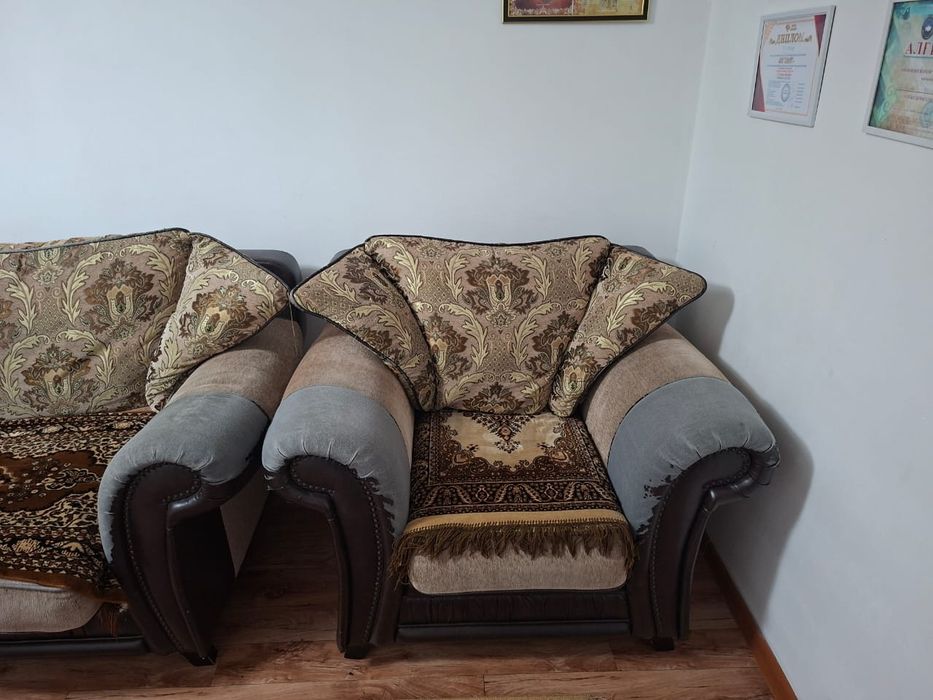 Продам диван тройка