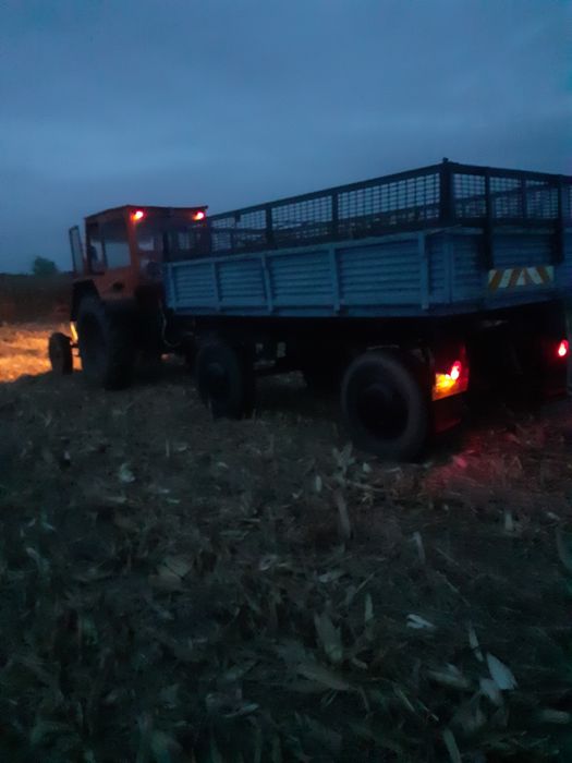 Tractor universal u 650