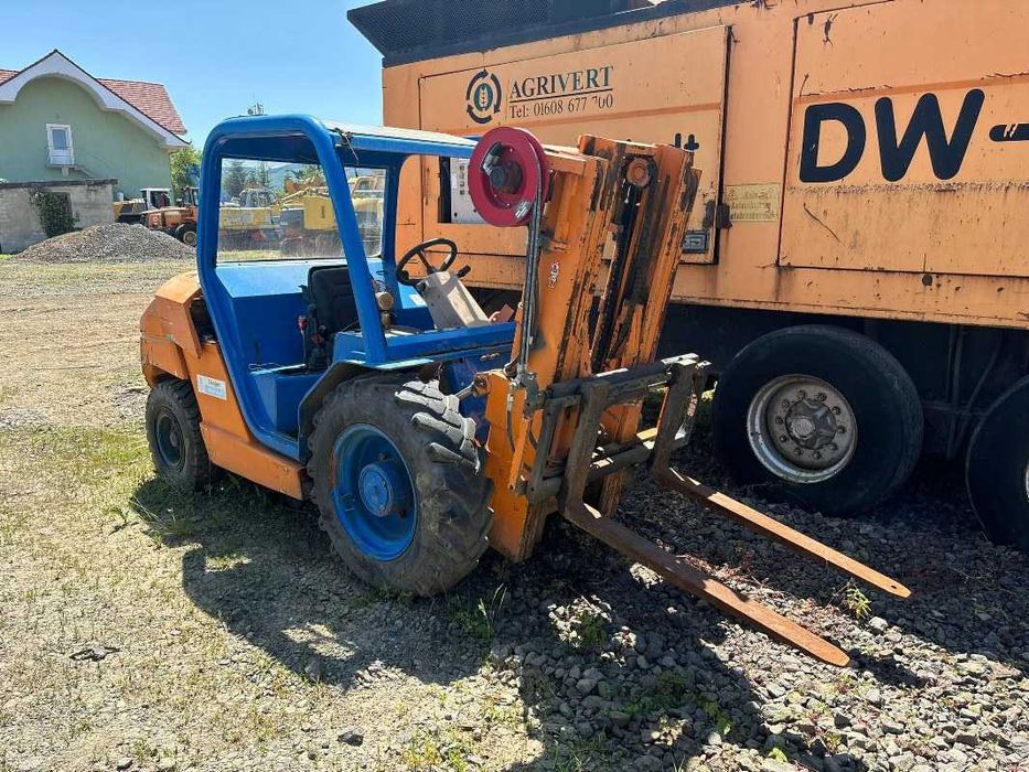 Dezmembrez stivuitor Manitou MC25 – teren accidentat