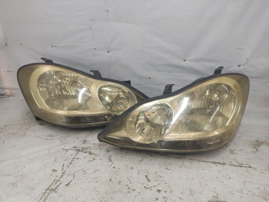 Фары Toyota ipsum