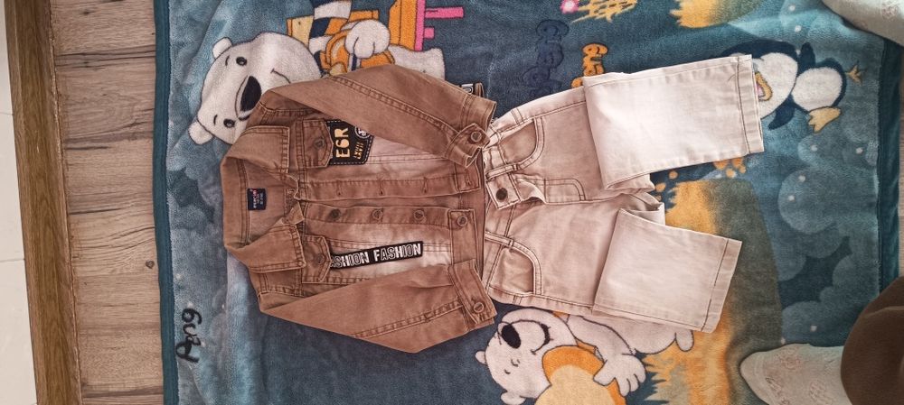Продается джинсовая двойка на мальчика 2 года на весну