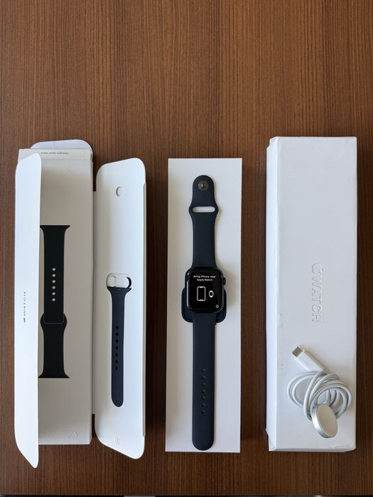 NOU Apple Watch Series 8 45 mm Midnight Aluminium