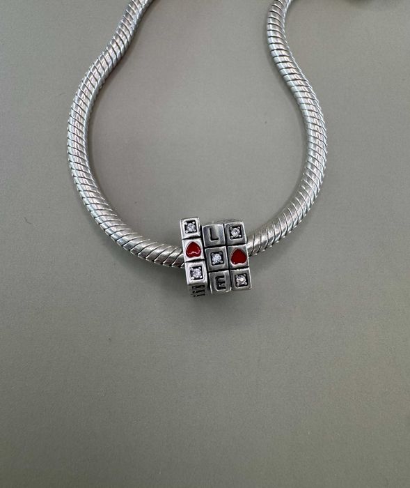 Talisman Pandora cub de jucarie