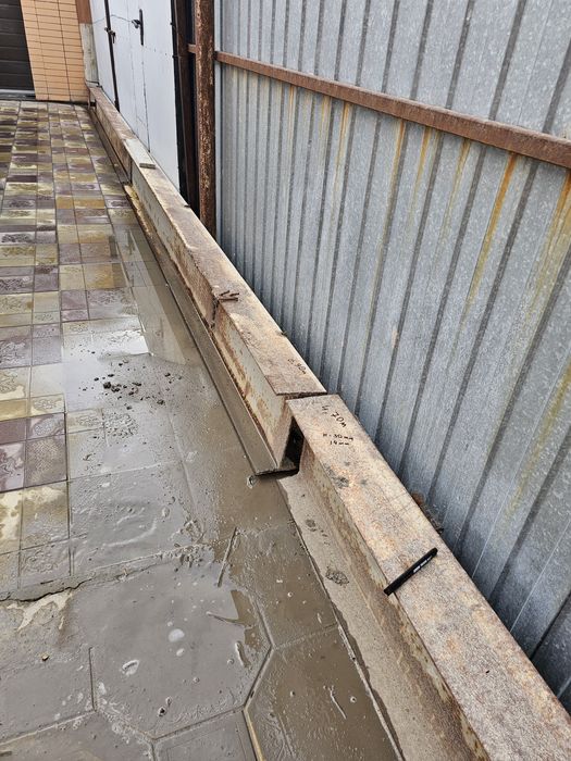 Двутавр стальная H-30см. б/у.