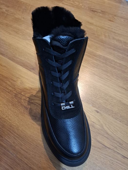 Зимние женские сапоги