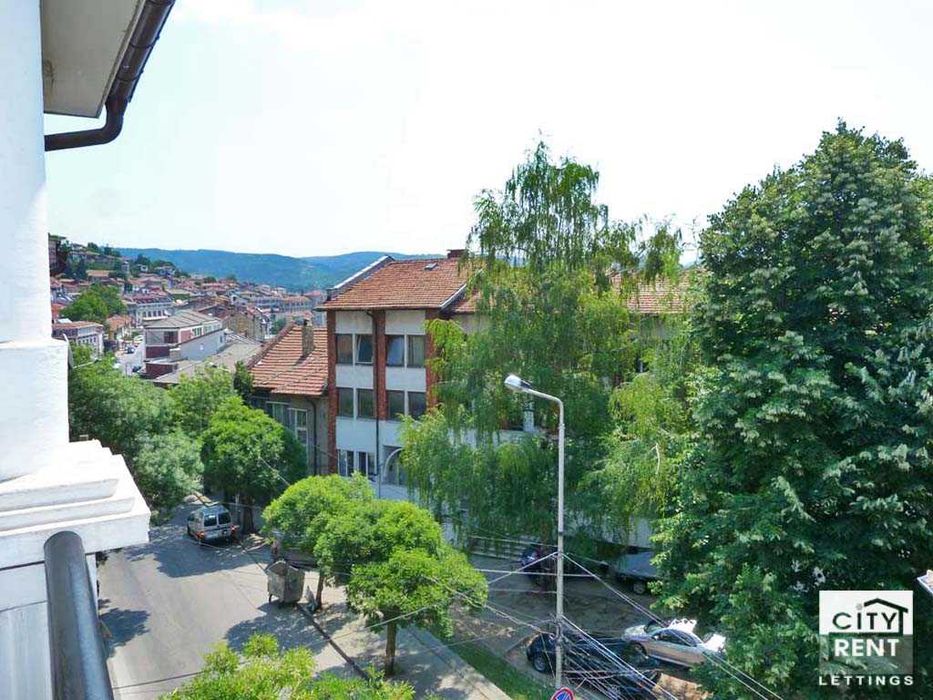 Дава се под наем Тристаен апартамент в Велико Търново, Център - 100 кв.м за 400 € - Снимка #11