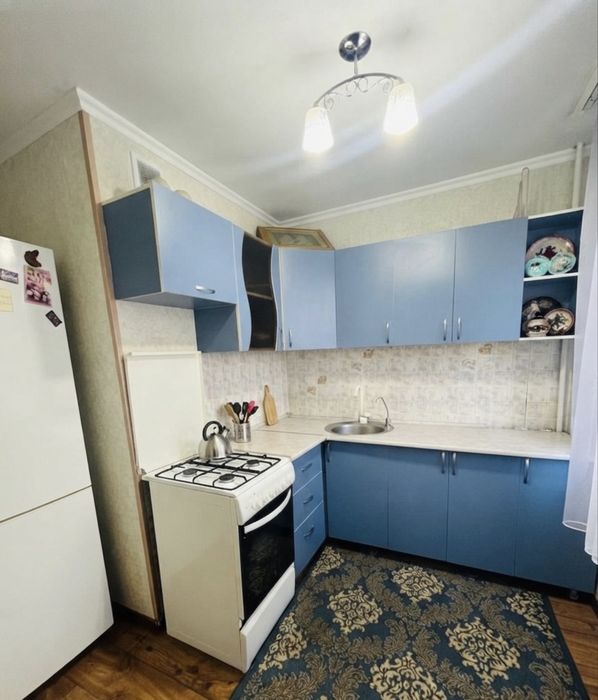 Продается 3-комнатная квартира, мкр. 4
