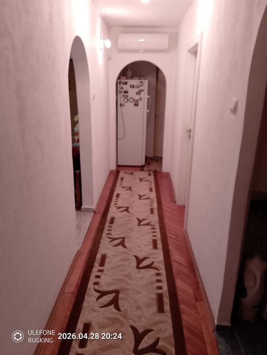 Proprietar, vand apartament cu 4 camere