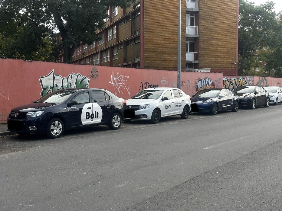 Inchiriem masini pentru UBER/BOLT/BLUE/BLACKCAB