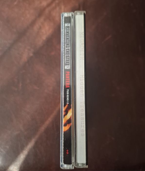 Дискове и аудиокасети на метъл групи