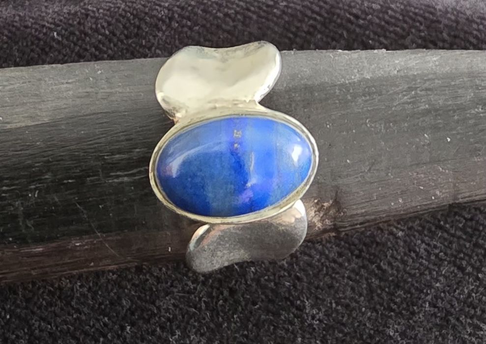Inel argint 925,lucrat manual cu lapis lazuli