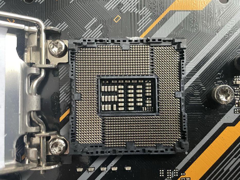 Placa de baza ASUS TUF Z390-PLUS GAMING (Wi-Fi)