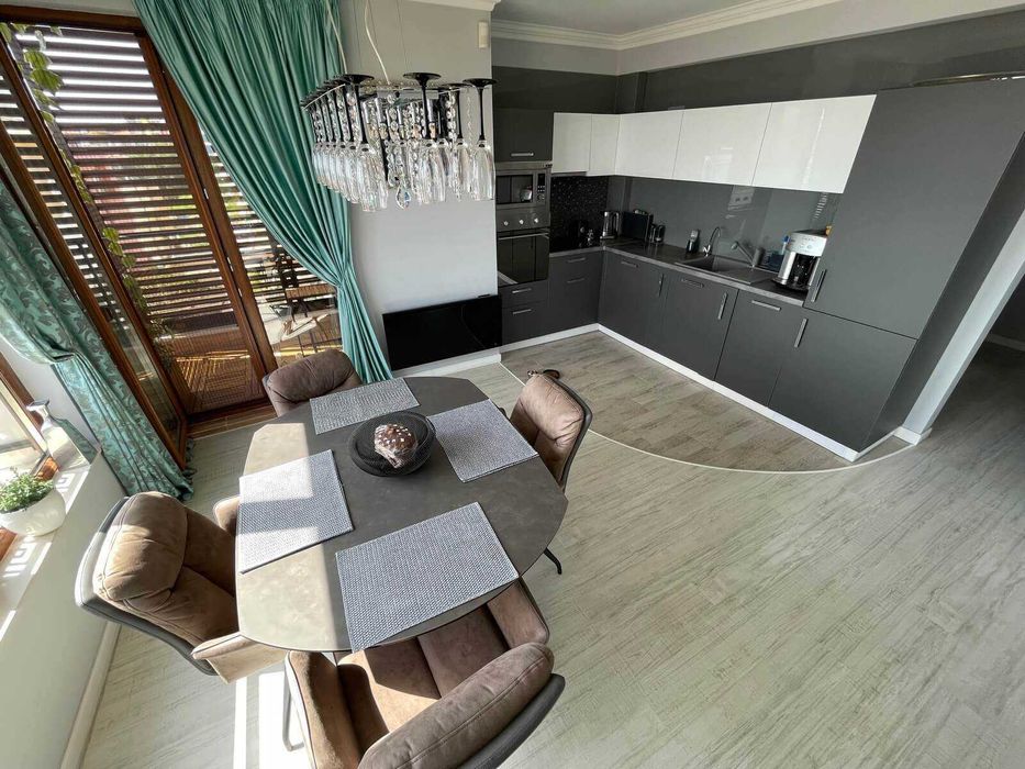 Продава се Тристаен апартамент в Свети Влас - 125 кв.м за 1968 €/кв.м - Снимка #1