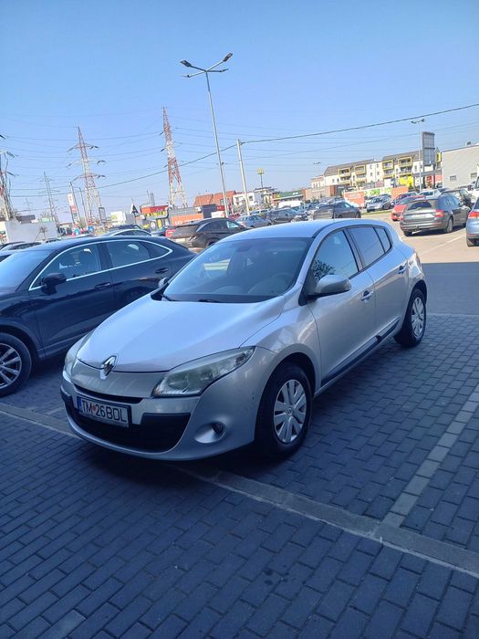 Renault Megane 110 CP, 1600 cmc, 130.000 Km, benzina, an 2011