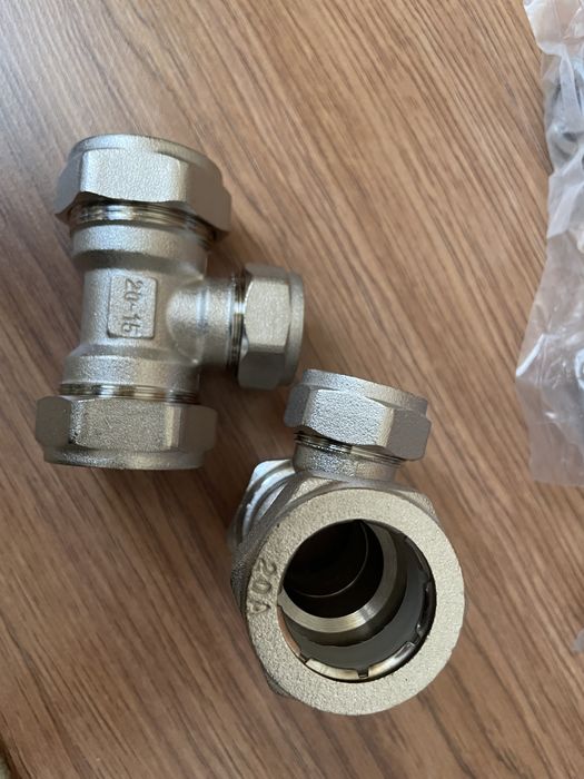 Продам муфта 3 шт, тройник 1 шт