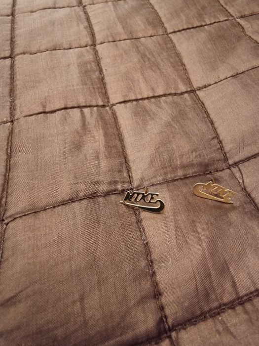 Cercei Nike aur 14 k cu șurub