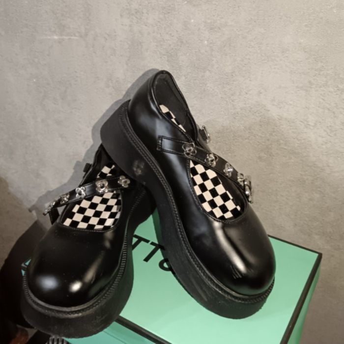 продам женские туфли