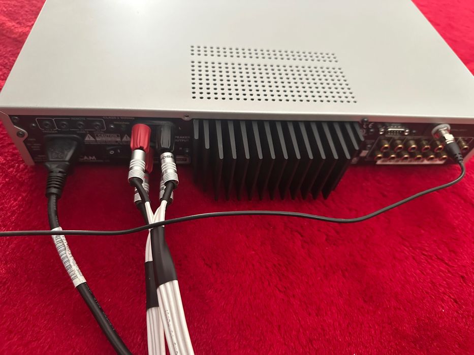 ARCAM solo si WHARFEDALE emerald