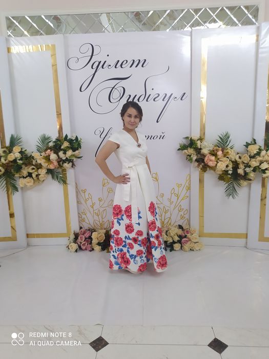 Продам шикарное платье .