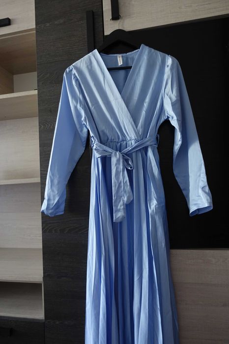 vand rochie eleganta