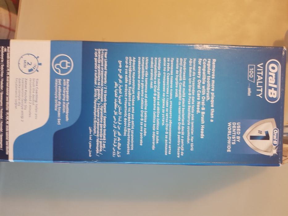 Четка за зъби Oral b vitality 100