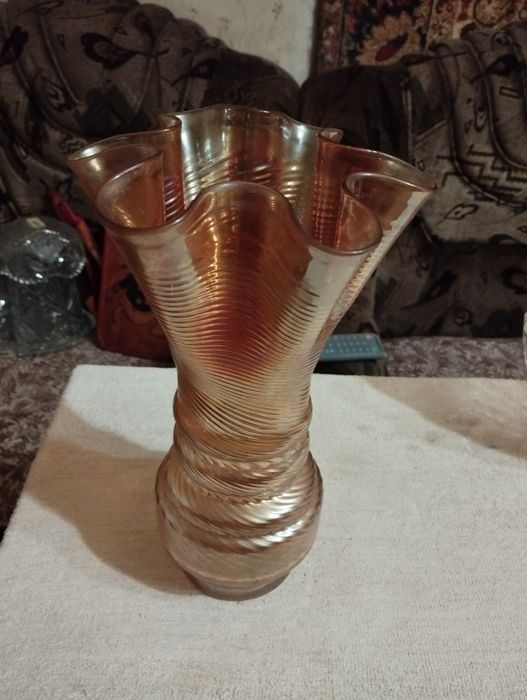 Вазы стеклянные продам