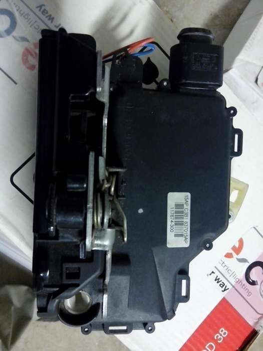 Brosca incuietoare iala skoda