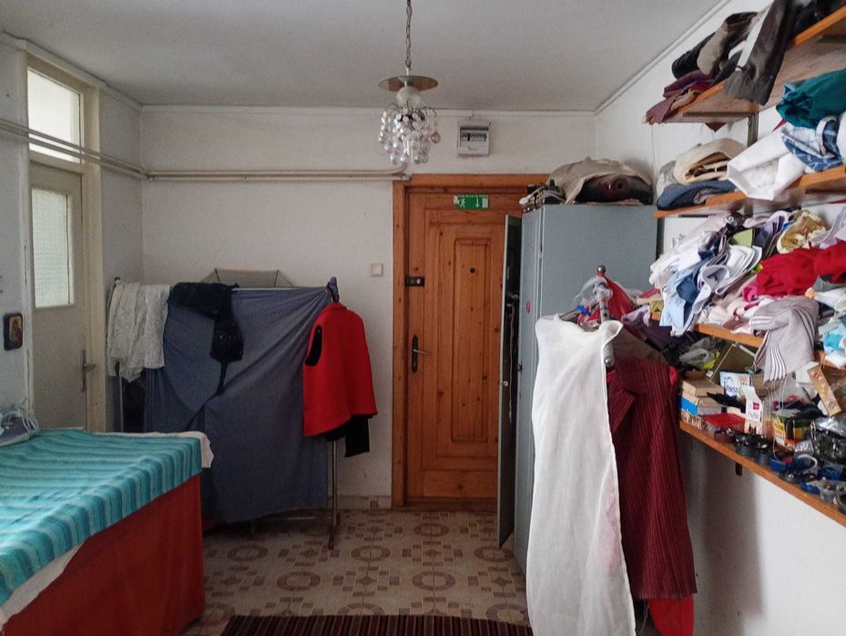 Spatiu comercial / Garsoniera, parter, intrare din exterior lângă Piata Bistrita