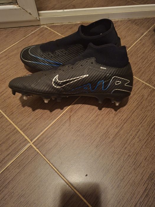 Оригинални бутонки: Nike Mercurial. Размер:  46.  Състояние : Като нови. Цена: 30 евро