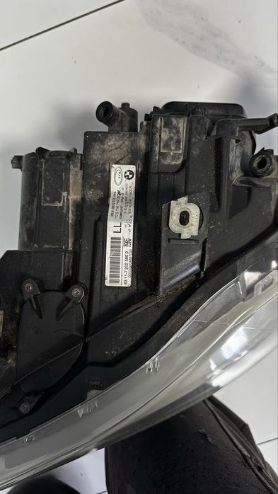 Vand Far/Faruri xenon adaptiv Bmw e90 LCI
