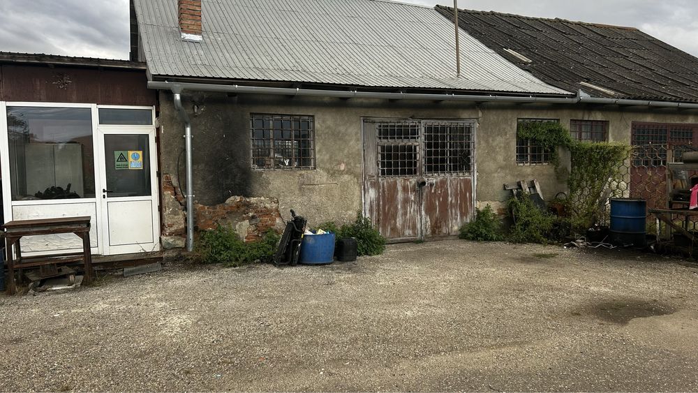 Vand spatiu comercial la soseaua principala 800 m2 intabulat