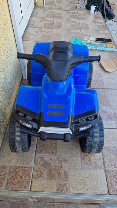Atv electric,de copii intre 2-5 Ani