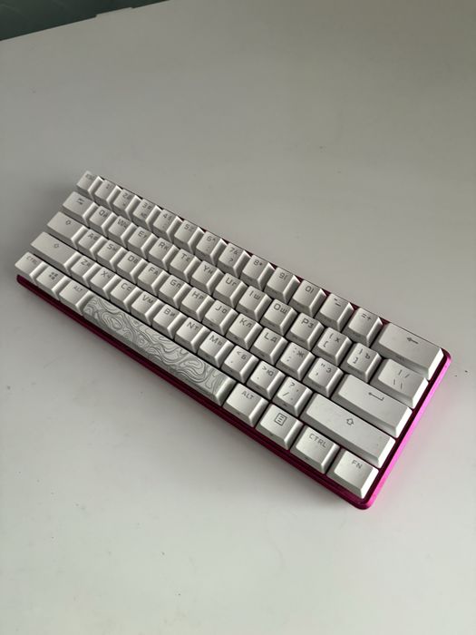 Hyperx alloy origins 60% red keykaps