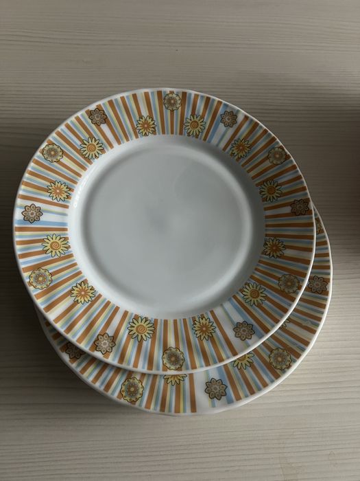 Набор тарелок под горячее