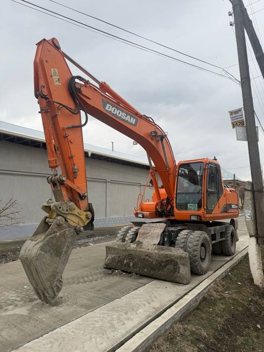 Ekskavator doosan 180 w