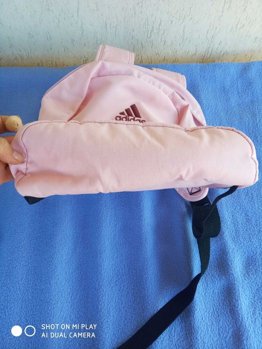 Две раници Adidas  и Nike.