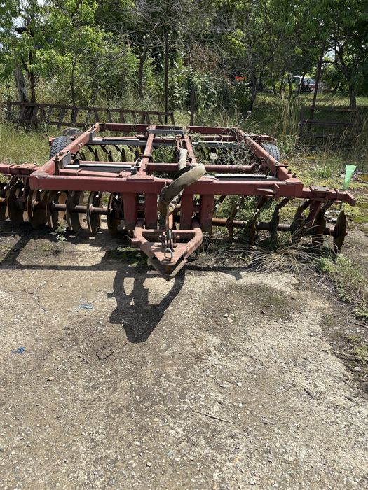Grapa cu disc tractata in V
