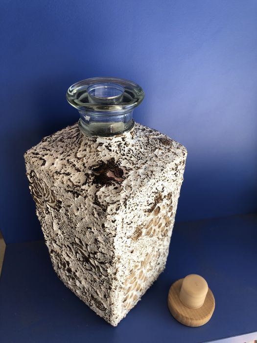 Ръчно декорирана бутилка