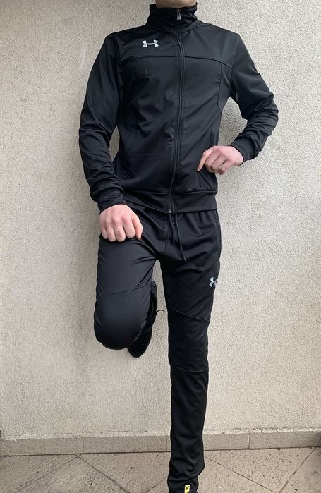Спортен екип от полиамид и еластан