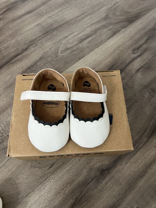 Пинетки новые для девочки