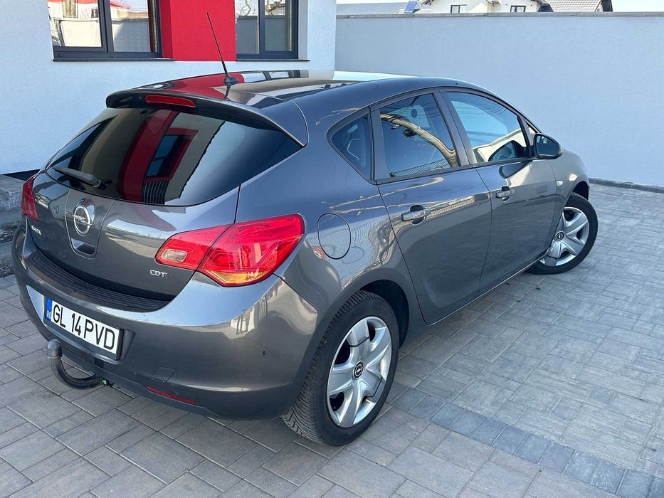 Opel Astra J 1,7 cdti 2012