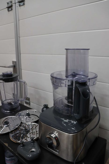 Кухненски робот Kenwood FDM301SS Multipro Compact (800 Watt)