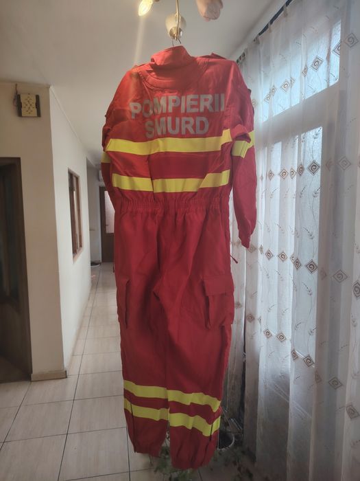 Vând combinezon smurd