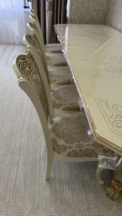 Стол и стулья комплект