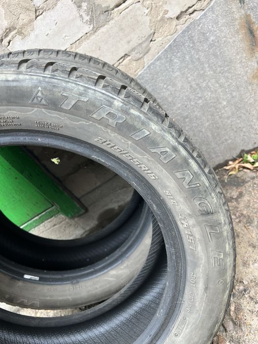 Продам 2 шины, 205.55 R16